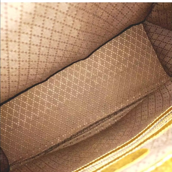 Feel classy like a Hollywood Star -Auth. Gucci bag - Picture 4 of 8